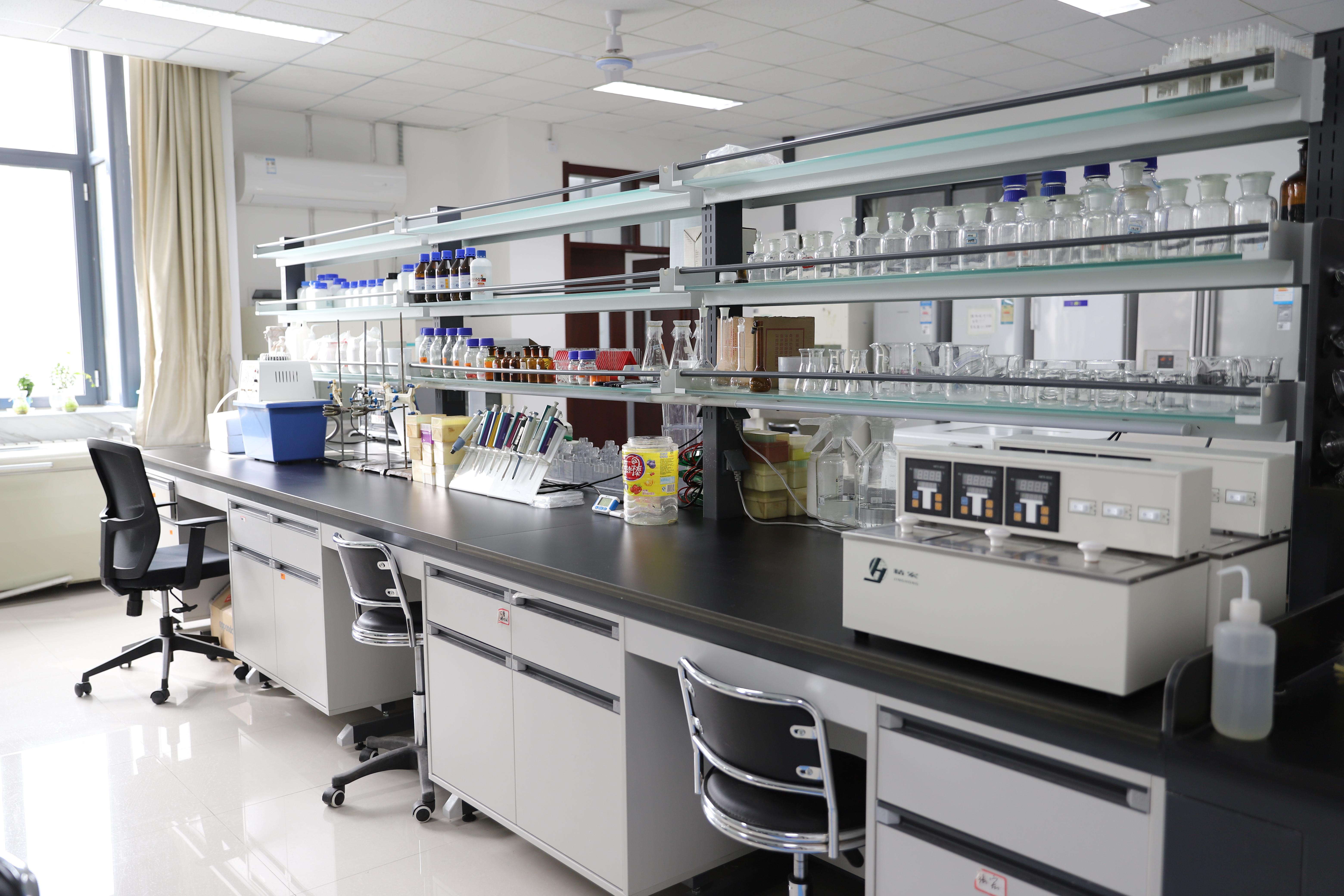 关于微生物技术研究院实验室环境卫生评比的表彰决定